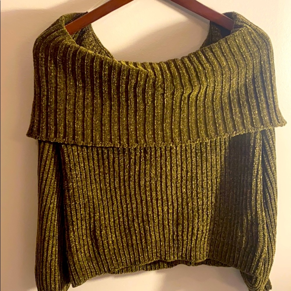 Hunter Green Cowl Neck Crop Sweater